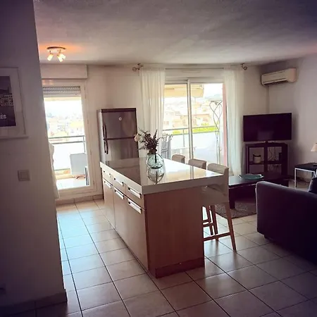 Calme 2 Vue Degagee * Cannes